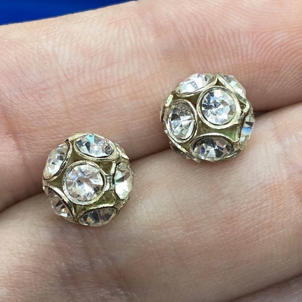 💛 Vintage Silver & Rhinestone Stud Earrings